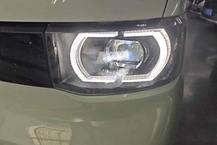 Used Wuling Hongguang MINIEV 2021 Macaron Premium Model – Lithium Iron Phosphate Left Front Headlight