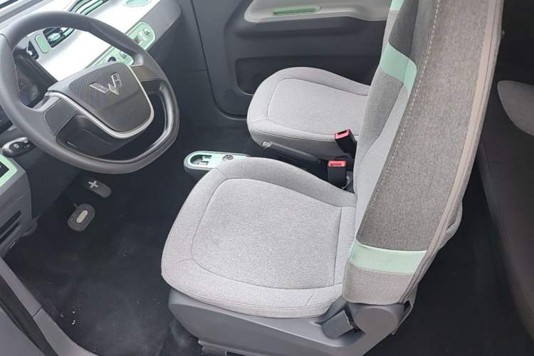 Used Wuling Hongguang MINIEV 2021 Macaron Premium Model – Lithium Iron Phosphate Left Front Seat