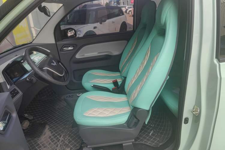 Used Wuling Hongguang MINIEV 2021 Macaron Premium Model – Lithium Iron Phosphate Left Front Seat