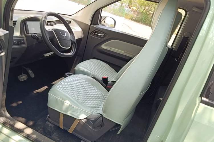 Used Wuling Hongguang MINIEV 2021 Macaron Fashion Model Lithium Iron Phosphate Left Front Seat