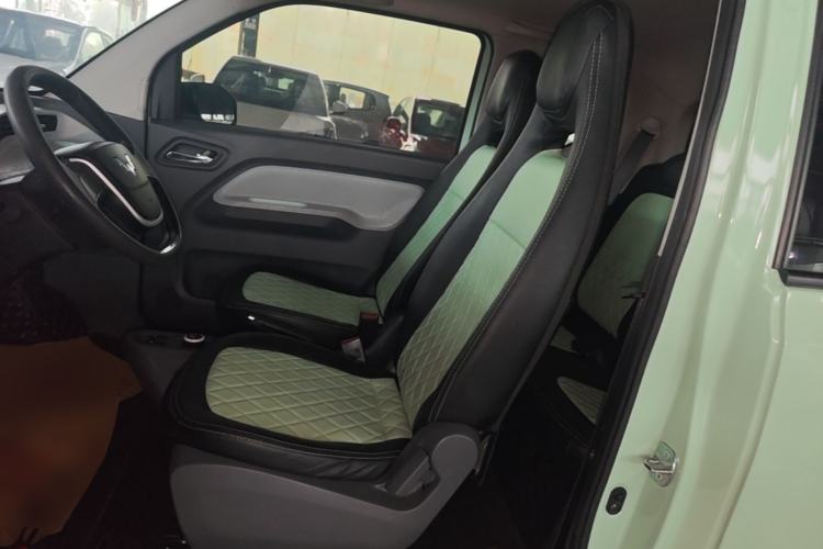 Used Wuling Hongguang MINIEV 2021 Macaron Sandwich Model 120 km Lithium Iron Phosphate Left Front Seat