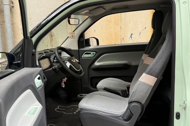 Used Wuling Hongguang MINIEV 2021 Macaron Fashion Model Lithium Iron Phosphate Left Front Seat