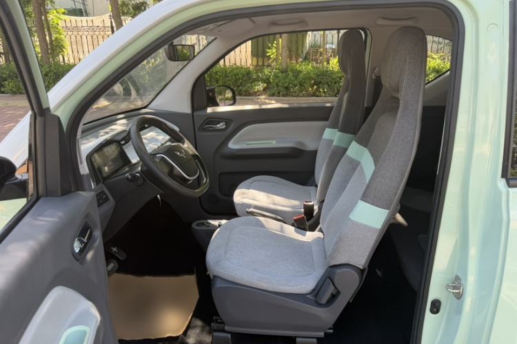 Used Wuling Hongguang MINIEV 2021 Macaron Fashion Model Lithium Iron Phosphate Left Front Seat