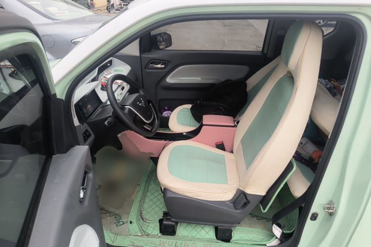 Used Wuling Hongguang MINIEV 2021 Macaron Premium Model – Lithium-NMC Left Front Seat