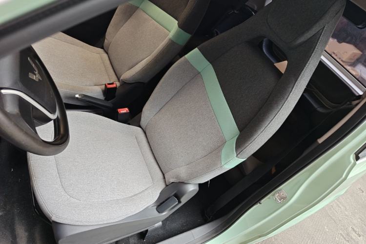 Used Wuling Hongguang MINIEV 2021 Macaron Premium Model – Lithium-NMC Left Front Seat