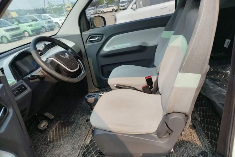 Used Wuling Hongguang MINIEV 2021 Macaron Premium Model – Lithium Iron Phosphate Left Front Seat