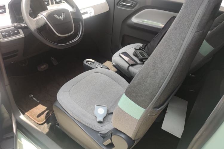 Used Wuling Hongguang MINIEV 2021 Macaron Sandwich Model 120 km Lithium NMC Left Front Seat