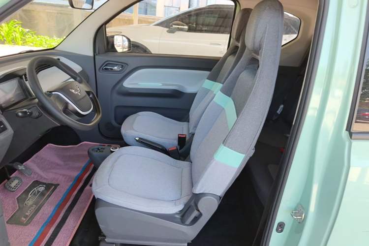 Used Wuling Hongguang MINIEV 2021 Macaron Premium Model – Lithium-NMC Left Front Seat