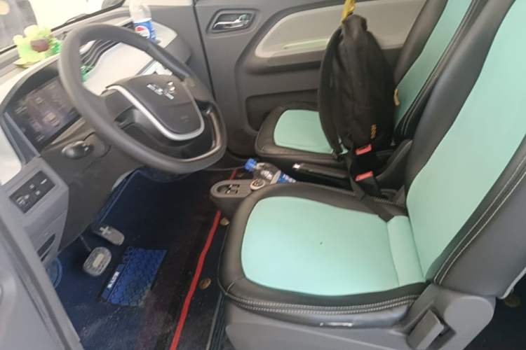 Used Wuling Hongguang MINIEV 2021 Macaron Sandwich Model 170 km Lithium Iron Phosphate Left Front Seat