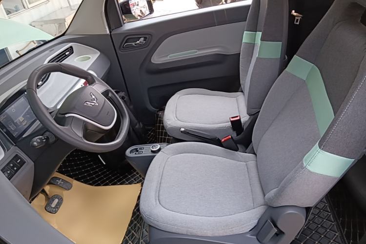 Used Wuling Hongguang MINIEV 2021 Macaron Premium Model – Lithium-NMC Left Front Seat