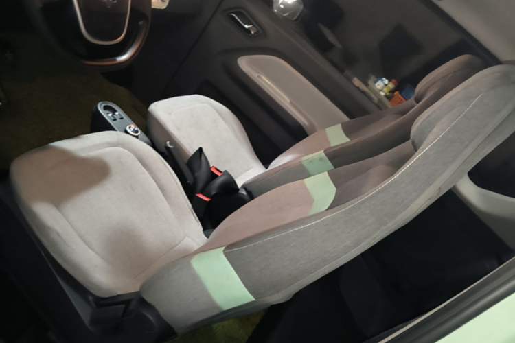 Used Wuling Hongguang MINIEV 2021 Macaron Fashion Edition Lithium-Ion Battery Left Front Seat