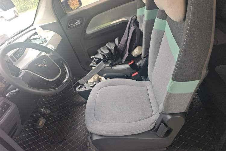 Used Wuling Hongguang MINIEV 2021 Macaron Premium Model – Lithium Iron Phosphate Left Front Seat