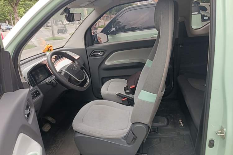 Used Wuling Hongguang MINIEV 2021 Macaron Fashion Model Lithium Iron Phosphate Left Front Seat