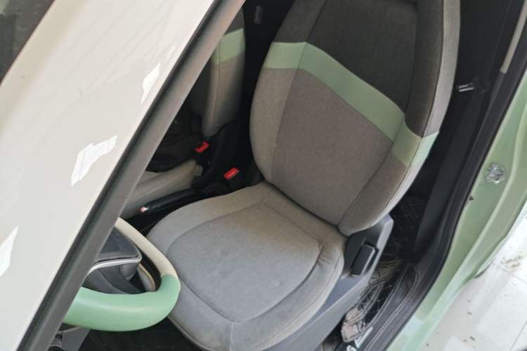 Used Wuling Hongguang MINIEV 2021 Macaron Premium Model – Lithium Iron Phosphate Left Front Seat