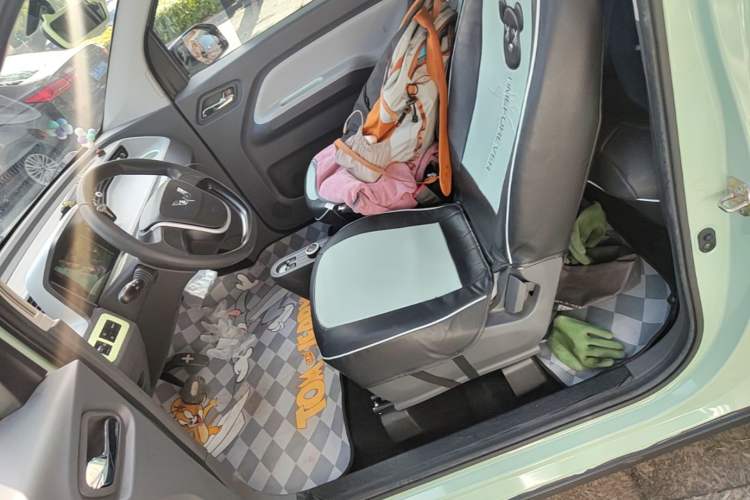 Used Wuling Hongguang MINIEV 2021 Macaron Fashion Model Lithium Iron Phosphate Left Front Seat