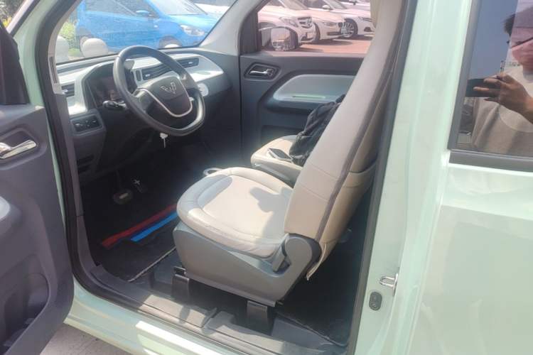 Used Wuling Hongguang MINIEV 2021 Macaron Premium Model – Lithium Iron Phosphate Left Front Seat