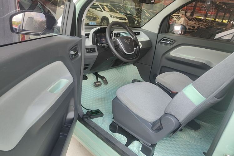 Used Wuling Hongguang MINIEV 2021 Macaron Fashion Edition Lithium-Ion Battery Left Front Seat