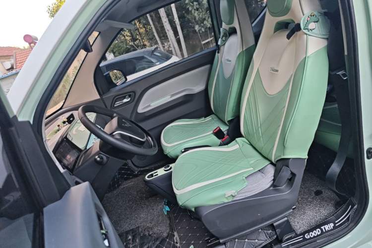 Used Wuling Hongguang MINIEV 2021 Macaron Premium Model – Lithium Iron Phosphate Left Front Seat