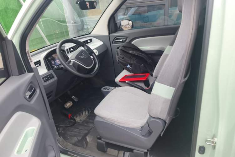 Used Wuling Hongguang MINIEV 2021 Macaron Fashion Model Lithium Iron Phosphate Left Front Seat