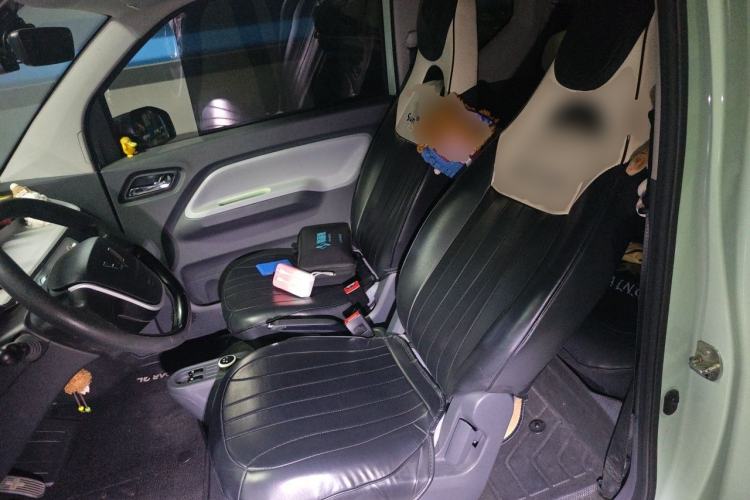 Used Wuling Hongguang MINIEV 2021 Macaron Premium Model – Lithium-NMC Left Front Seat