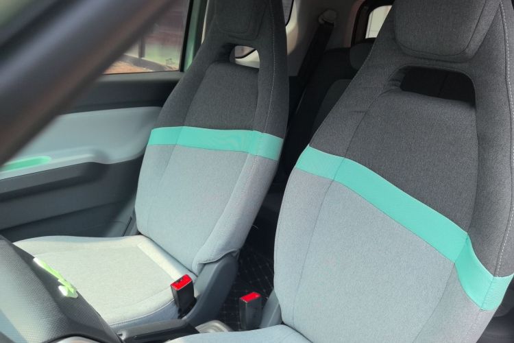 Used Wuling Hongguang MINIEV 2021 Macaron Fashion Model Lithium Iron Phosphate Left Front Seat