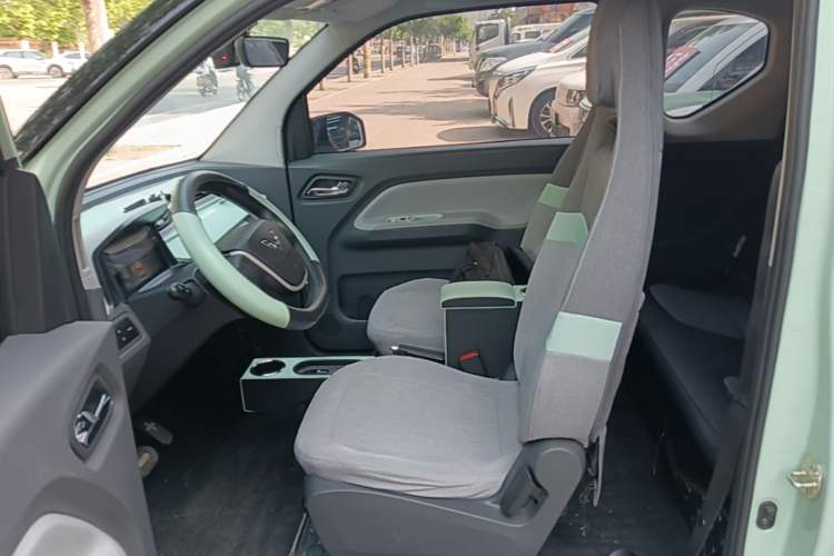 Used Wuling Hongguang MINIEV 2021 Macaron Fashion Model Lithium Iron Phosphate Left Front Seat