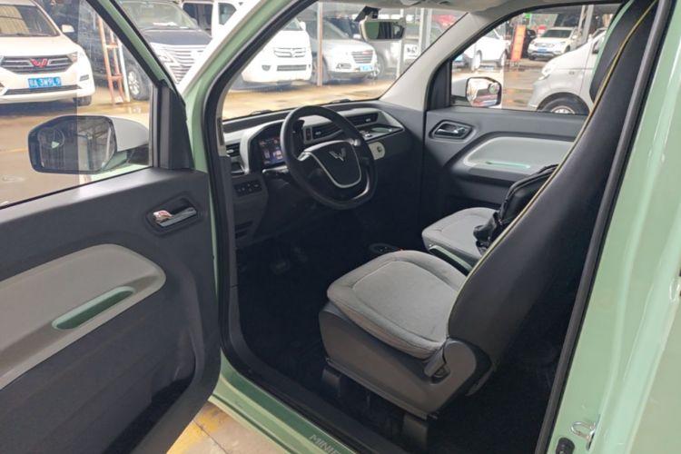 Used Wuling Hongguang MINIEV 2021 Macaron Fashion Model Lithium Iron Phosphate Left Front Seat