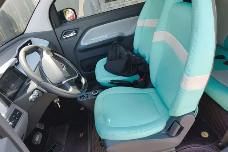 Used Wuling Hongguang MINIEV 2021 Macaron Fashion Model Lithium Iron Phosphate Left Front Seat