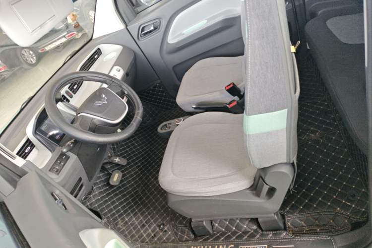Used Wuling Hongguang MINIEV 2021 Macaron Fashion Model Lithium Iron Phosphate Left Front Seat