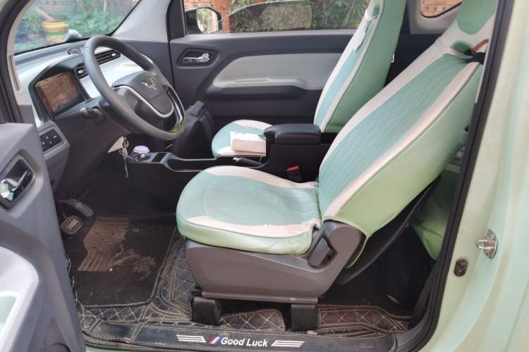 Used Wuling Hongguang MINIEV 2021 Macaron Fashion Model Lithium Iron Phosphate Left Front Seat