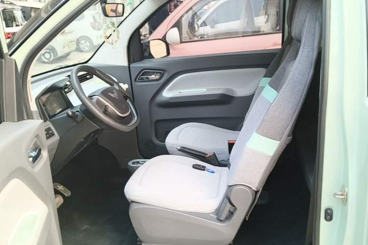 Used Wuling Hongguang MINIEV 2021 Macaron Premium Model – Lithium Iron Phosphate Left Front Seat