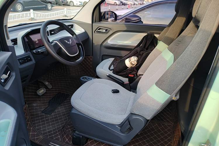 Used Wuling Hongguang MINIEV 2021 Macaron Fashion Model Lithium Iron Phosphate Left Front Seat
