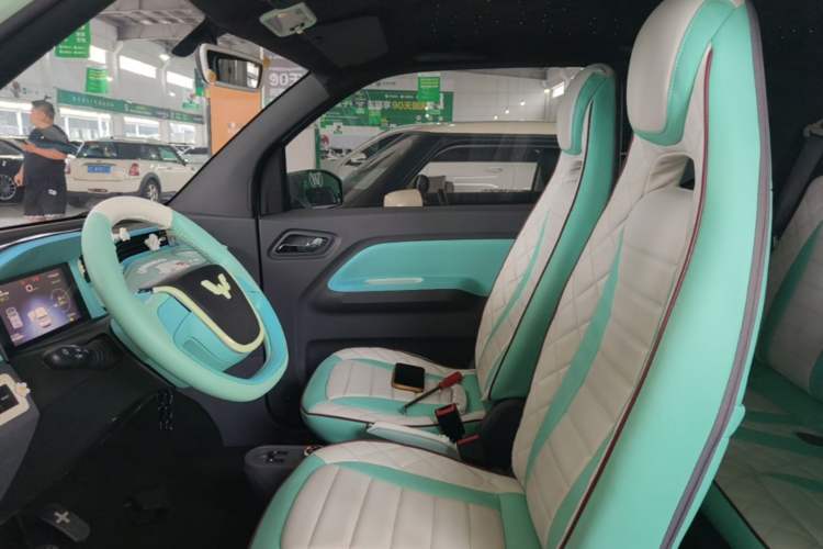 Used Wuling Hongguang MINIEV 2021 Macaron Premium Model – Lithium-NMC Left Front Seat