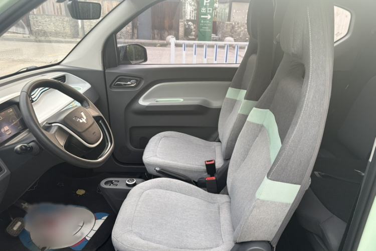 Used Wuling Hongguang MINIEV 2021 Macaron Sandwich Model 170 km Lithium Iron Phosphate Left Front Seat