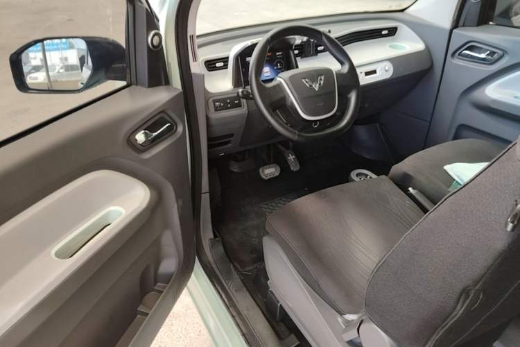 Used Wuling Hongguang MINIEV 2021 Macaron Premium Model – Lithium Iron Phosphate Left Front Seat