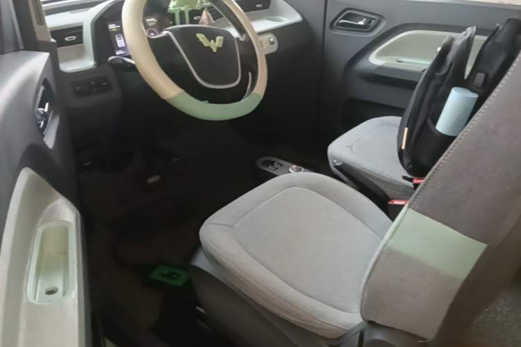 Used Wuling Hongguang MINIEV 2021 Macaron Fashion Model Lithium Iron Phosphate Left Front Seat