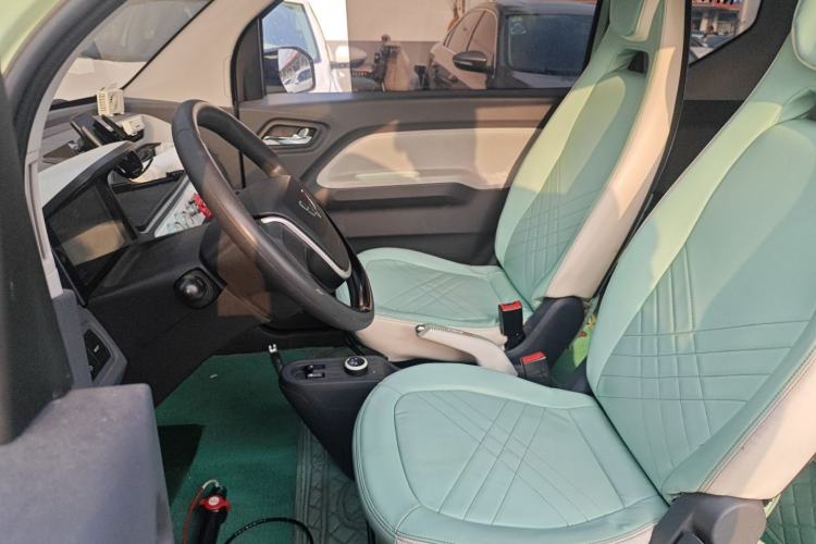 Used Wuling Hongguang MINIEV 2021 Macaron Sandwich Model 170 km Lithium Iron Phosphate Left Front Seat