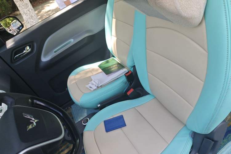 Used Wuling Hongguang MINIEV 2021 Macaron Premium Model – Lithium Iron Phosphate Left Front Seat