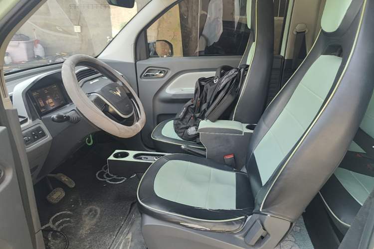 Used Wuling Hongguang MINIEV 2021 Macaron Fashion Model Lithium Iron Phosphate Left Front Seat