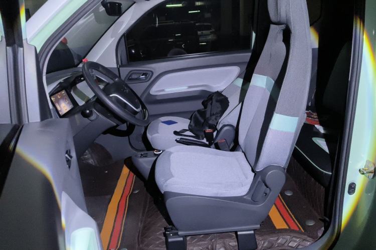 Used Wuling Hongguang MINIEV 2021 Macaron Fashion Model Lithium Iron Phosphate Left Front Seat