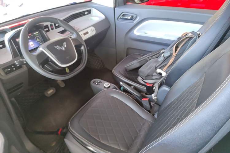 Used Wuling Hongguang MINIEV 2021 Macaron Premium Model – Lithium Iron Phosphate Left Front Seat