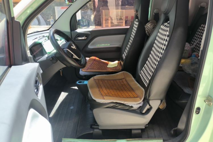Used Wuling Hongguang MINIEV 2021 Macaron Fashion Model Lithium Iron Phosphate Left Front Seat