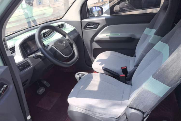 Used Wuling Hongguang MINIEV 2021 Macaron Fashion Edition Lithium-Ion Battery Left Front Seat