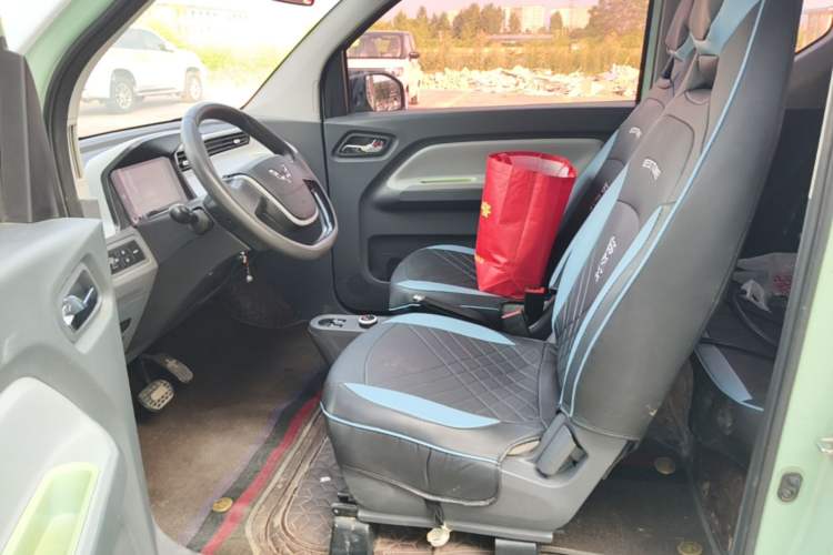 Used Wuling Hongguang MINIEV 2021 Macaron Premium Model – Lithium Iron Phosphate Left Front Seat
