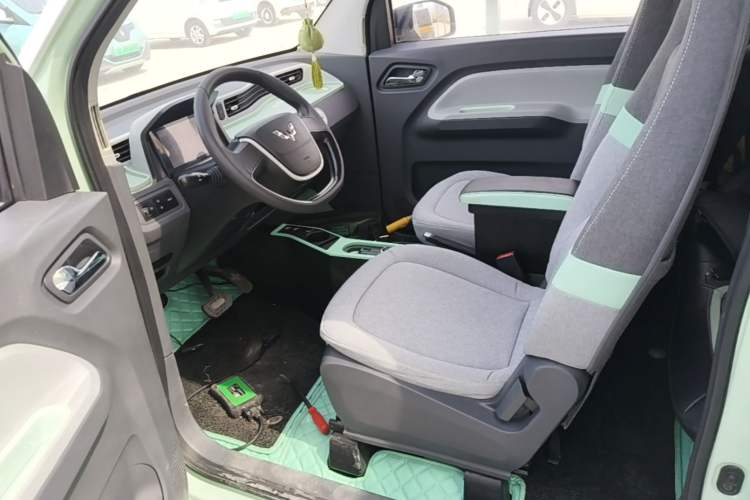 Used Wuling Hongguang MINIEV 2021 Macaron Premium Model – Lithium Iron Phosphate Left Front Seat