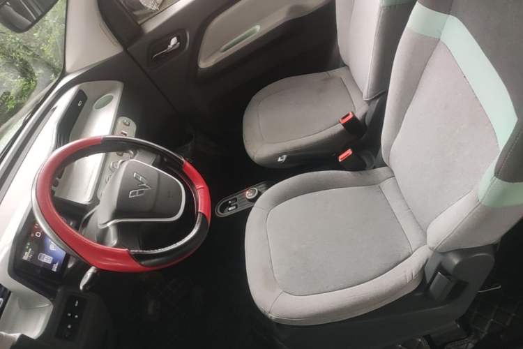 Used Wuling Hongguang MINIEV 2021 Macaron Premium Model – Lithium Iron Phosphate Left Front Seat