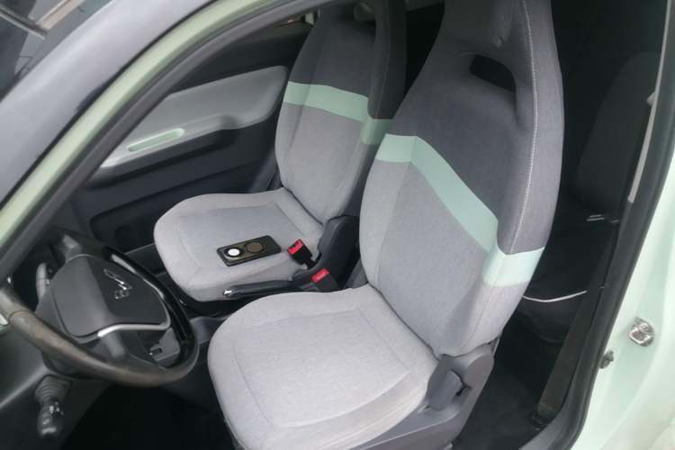 Used Wuling Hongguang MINIEV 2021 Macaron Fashion Edition Lithium-Ion Battery Left Front Seat