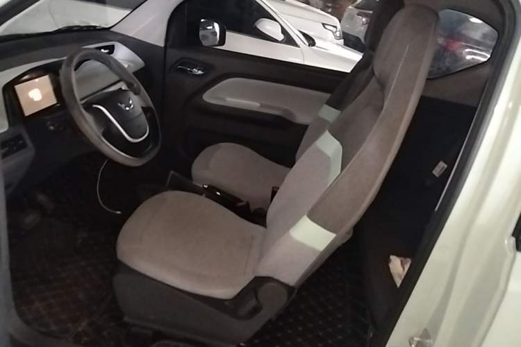 Used Wuling Hongguang MINIEV 2021 Macaron Fashion Edition Lithium-Ion Battery Left Front Seat