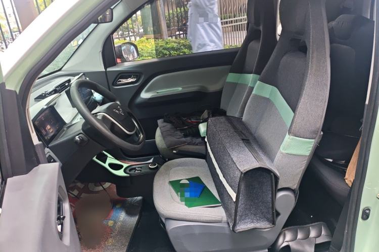 Used Wuling Hongguang MINIEV 2021 Macaron Premium Model – Lithium-NMC Left Front Seat