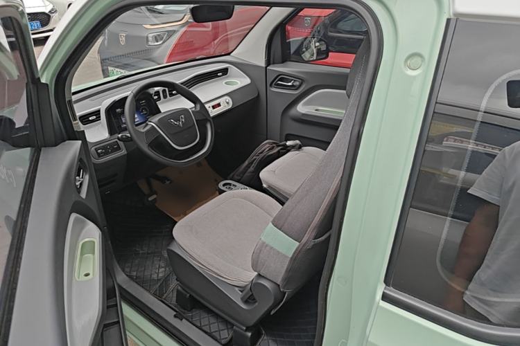 Used Wuling Hongguang MINIEV 2021 Macaron Premium Model – Lithium Iron Phosphate Left Front Seat